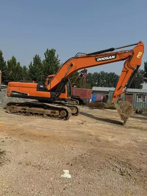 Color original Usado Excavadora Doosan DX225LC-9C en excelente estado
