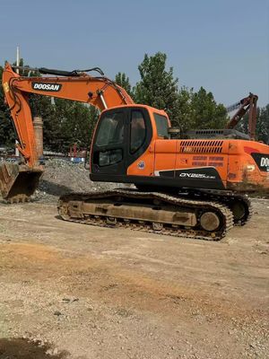 Color original Usado Excavadora Doosan DX225LC-9C en excelente estado
