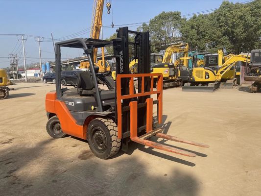 5 toneladas Toyota 7FD50 Camión elevador de horquilla usado Fácil operación Camiones elevadores de horquilla usados