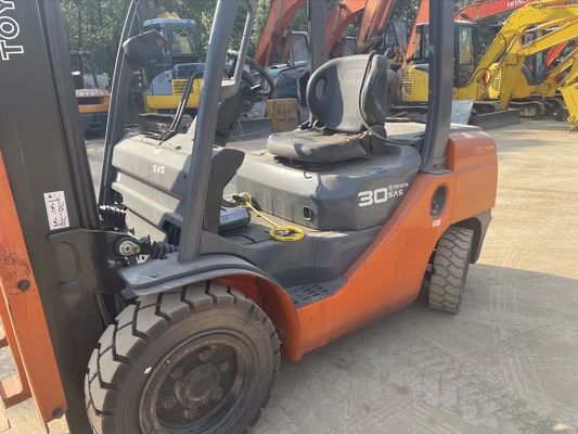 5 toneladas Toyota 7FD50 Camión elevador de horquilla usado Fácil operación Camiones elevadores de horquilla usados