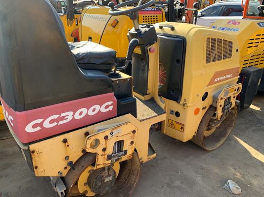 CC300G Dynapac doble tambor de rodillo usado en buen estado de funcionamiento estable