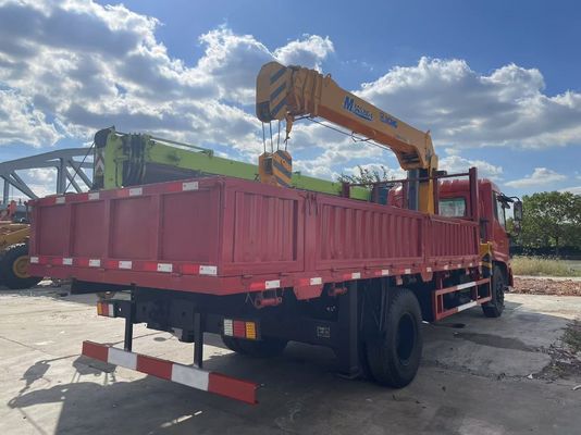 8 toneladas XCMG SQS200-4 camión montado grúa usada con camión DongFeng 2019 año