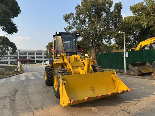 Original Japón Usado Komatsu WA100-1 Cargadores de ruedas trabajando en el jardín