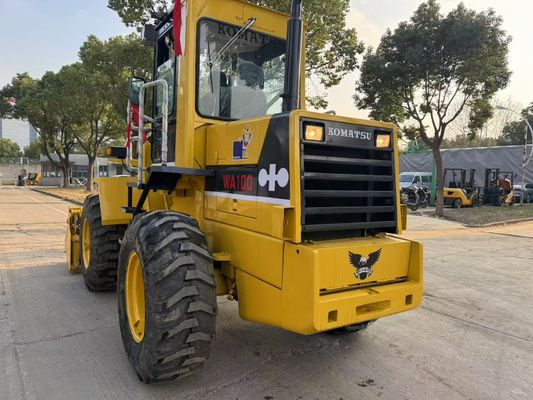 Original Japón Usado Komatsu WA100-1 Cargadores de ruedas trabajando en el jardín