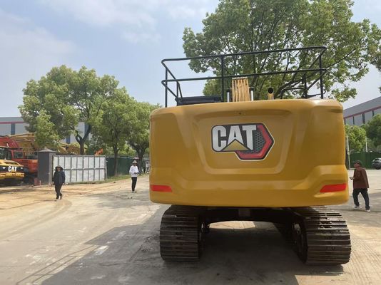 Excavadora Caterpillar 320GC con enganche hidráulico en buen estado
