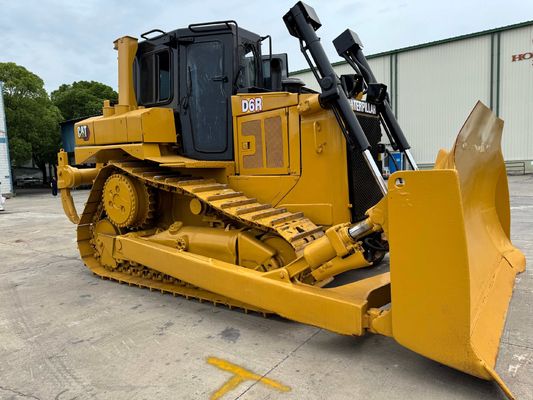 Excavadora Caterpillar D6R usada en oferta especial en Japón con desgarrador hidráulico