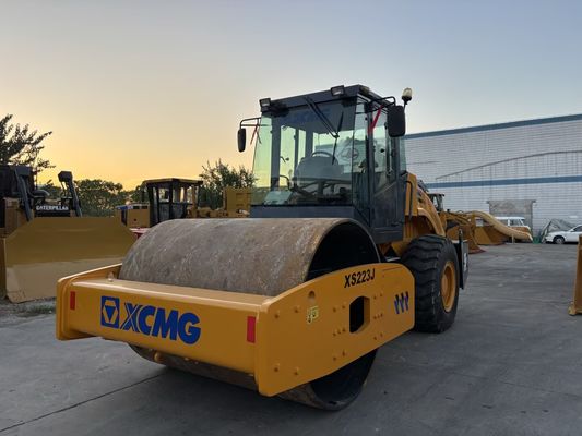 Compactador de rodillo vibratorio simple XCMG XS223J, fácil de operar y en buenas condiciones