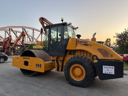 Compactador de rodillo vibratorio simple XCMG XS223J, fácil de operar y en buenas condiciones