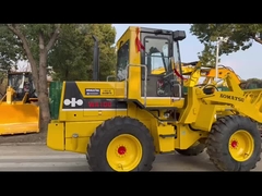 Original Japón Usado Komatsu WA100-1 Cargadores de ruedas trabajando en el jardín
